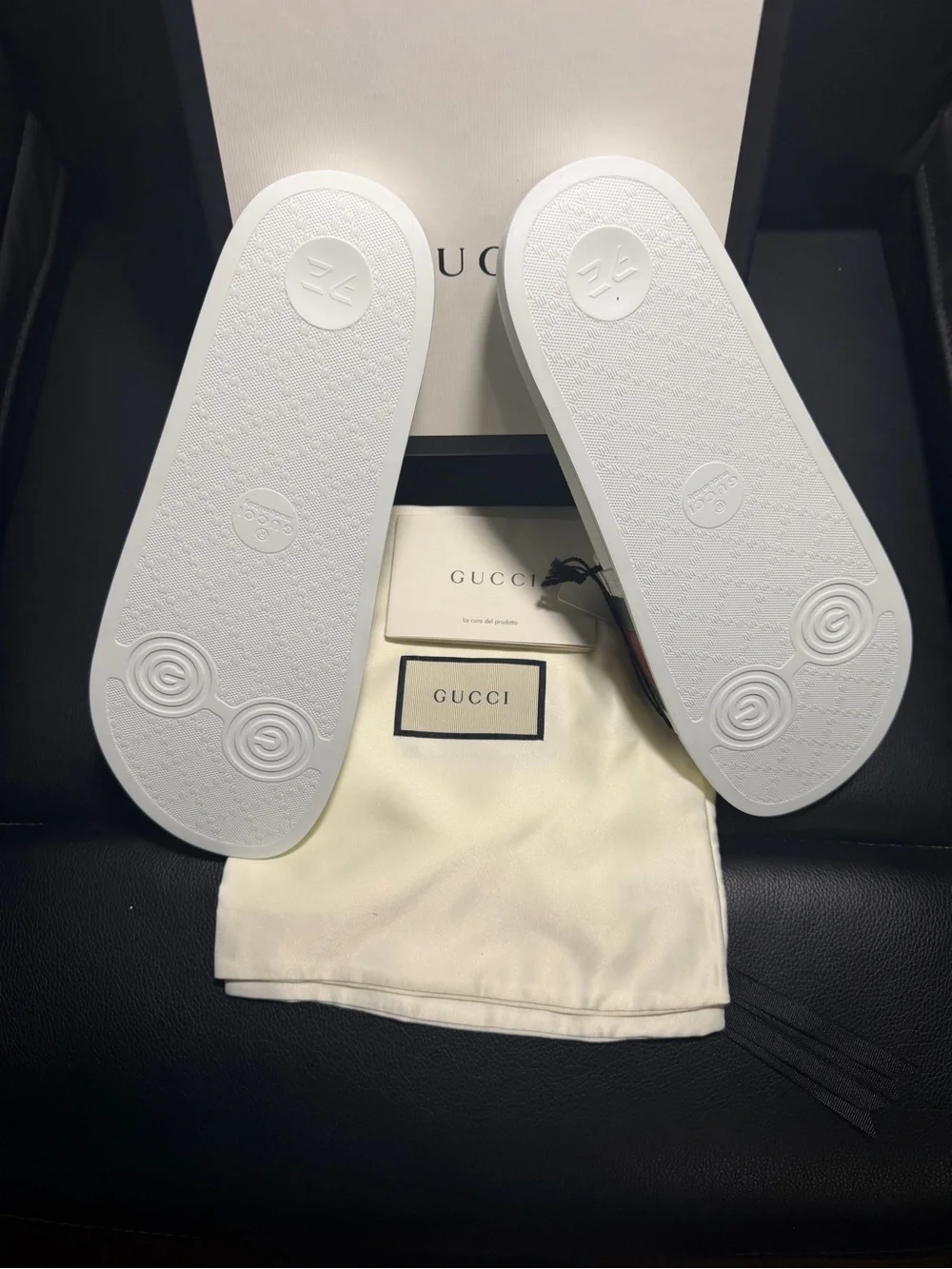 Gucci pursuit pool White Slides Sandals